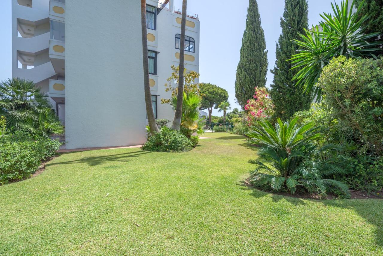 Beach Apartment Las Acacias Torrenueva Ла-Кала-де-Михас Экстерьер фото