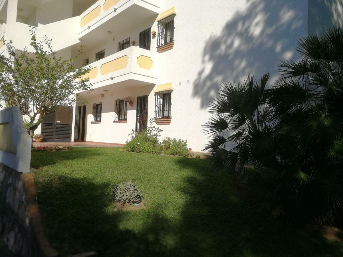 Beach Apartment Las Acacias Torrenueva Ла-Кала-де-Михас Экстерьер фото